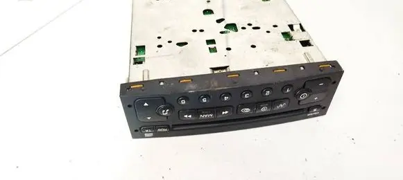 Radio/CD/DVD/GPS head unit