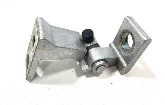 Volkswagen Golf VII Rear door upper hinge 8K0831401P 8K0831401 A046574