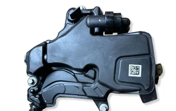 Mercedes-Benz C W205 Oil breather separator A1770782400 72416911 S025107