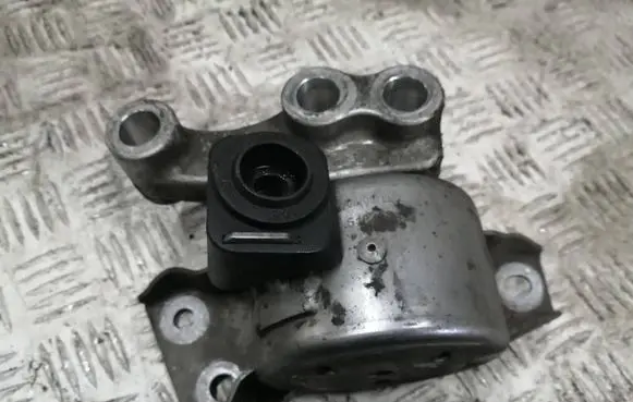 Fiat Doblo Engine mount vacuum valve 