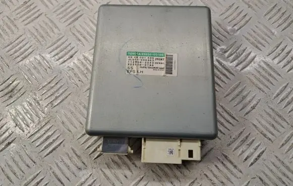Toyota Avensis T270 Power steering control unit/module 8965005100 6900001686