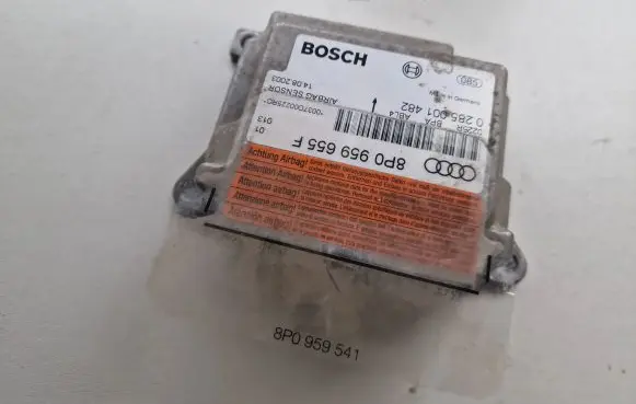 Audi A3 S3 8P Airbag control unit/module 8P0959655F