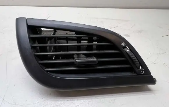 Peugeot 207 Dashboard side air vent grill/cover trim 9650088577 A1010046