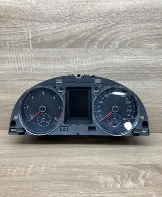 Volkswagen PASSAT B7 Speedometer (instrument cluster) 3AA920970E 015582