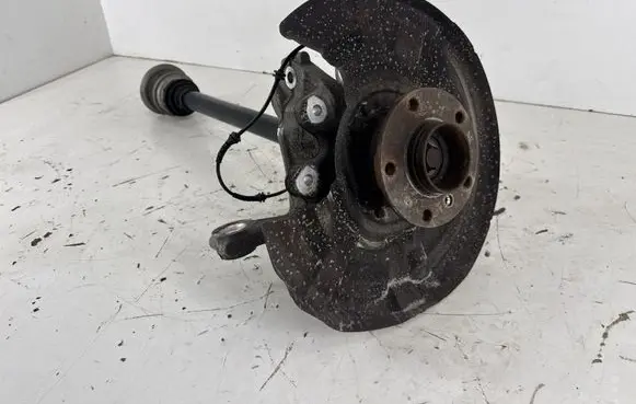 BMW 6 F06 Gran coupe Rear wheel hub 685289 7577508 33207577508