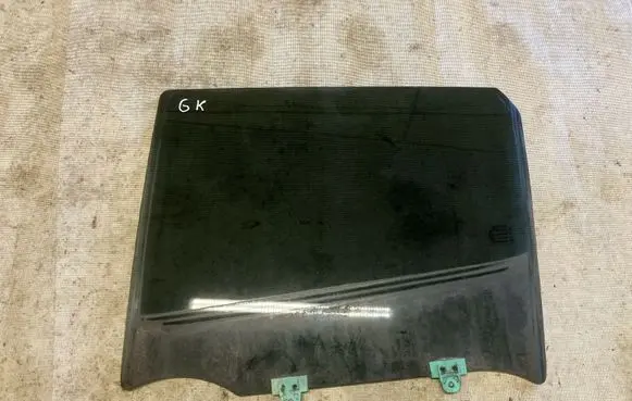 Nissan Juke I F15 Rear door window glass 
