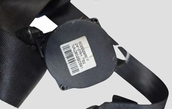 Volvo V60 Middle seatbelt (rear) 30615642 6029329R0