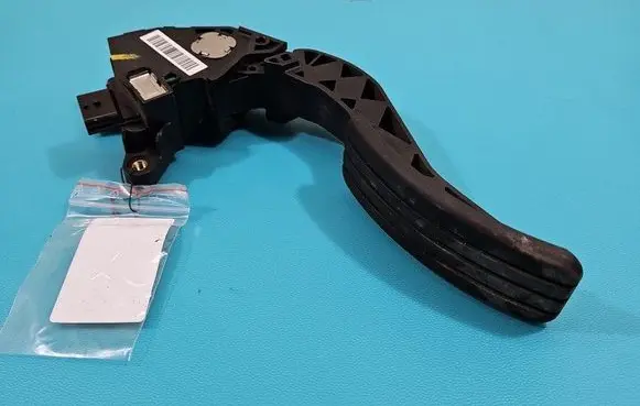 Renault Megane III Accelerator throttle pedal 180020023R IMPRK1478306