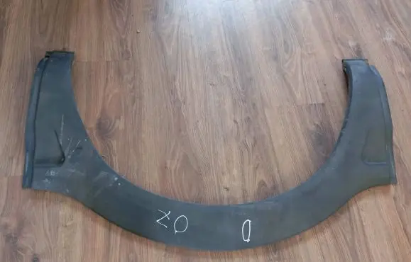 Iveco Daily 35.8 - 9 Rear arch trim 500326834 500326832 3640992