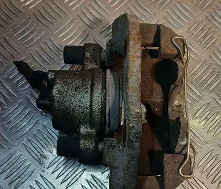 Ford Focus Front brake caliper AV612B294AA