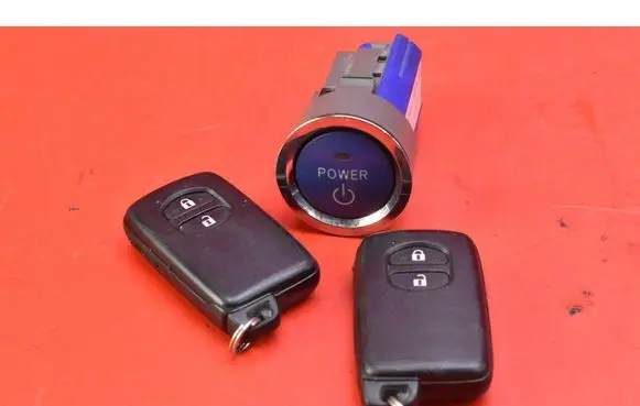Toyota Prius+ (ZVW40) Ignition lock 15A854