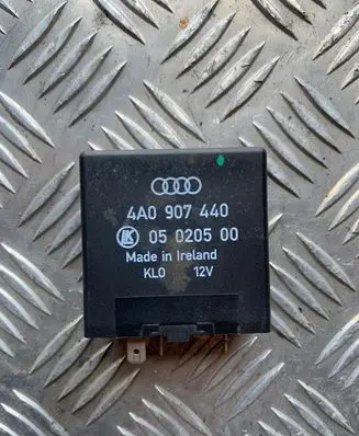 Audi A6 Allroad C5 Window wiper relay 4A0907440
