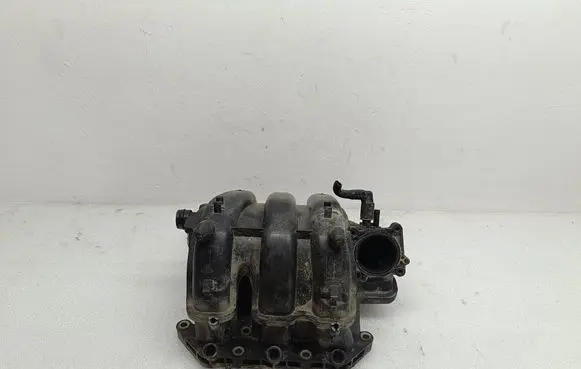 Volkswagen Polo IV 9N3 Intake manifold 03E129711D