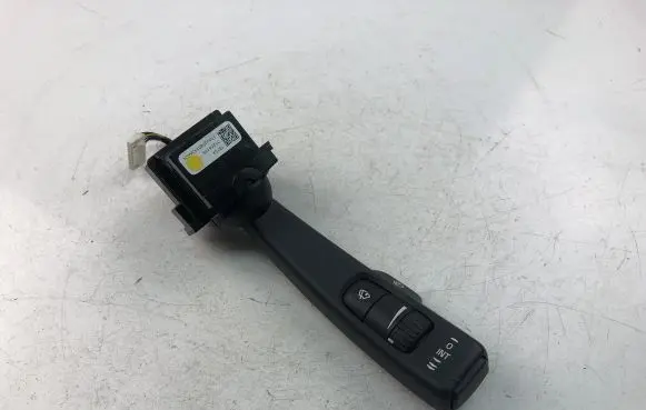 Volvo V70 Indicator stalk 31264165