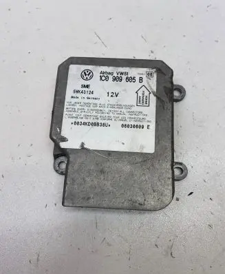Volkswagen PASSAT B5.5 Airbag control unit/module 1C0909605B 06030609E 5WK43124
