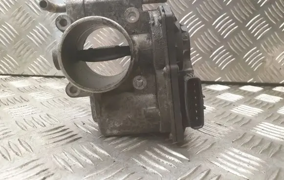Mazda 5 Throttle valve RF7J136B0B