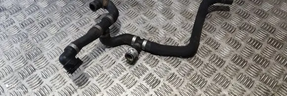 Mercedes-Benz CLS C218 X218 Engine coolant pipe/hose A2125018582