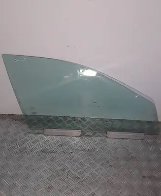 Volvo V70 Front door window glass four-door 43r001106