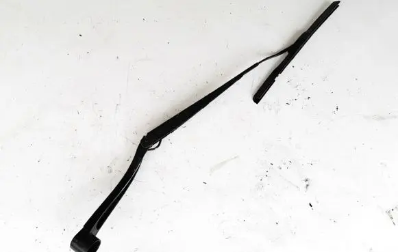 Hyundai Tucson TL Front wiper blade arm