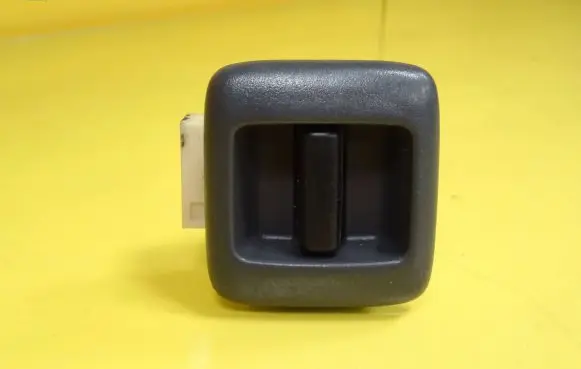 Toyota RAV 4 (XA10) Electric window control switch 9392B12