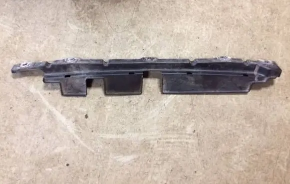 Lexus IS 200-300 Front bumper cross member