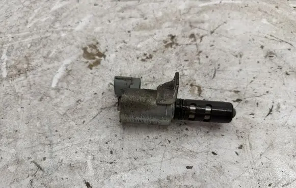 Ford Fusion II Camshaft vanos timing valve CN1G6L713BB