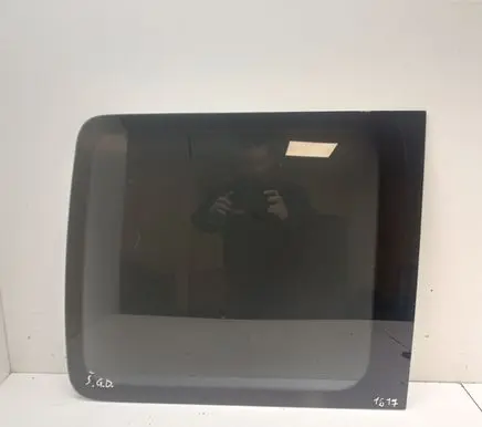 Volkswagen Caddy Rear side window 43R001583