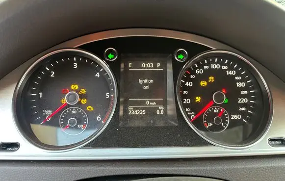 Volkswagen PASSAT B7 Speedometer (instrument cluster) 3AA920870J 084498