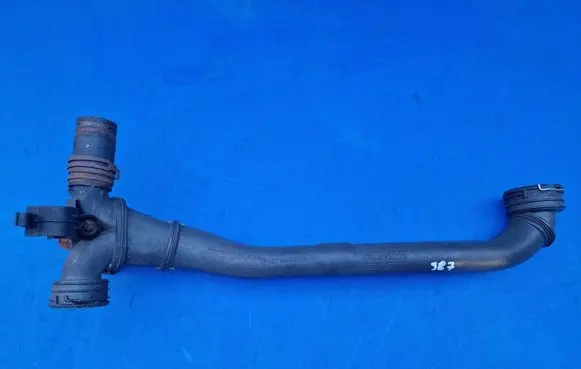Porsche Cayman 987 Engine coolant pipe/hose 99710675103