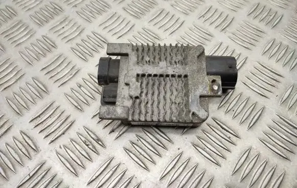 Coolant fan relay