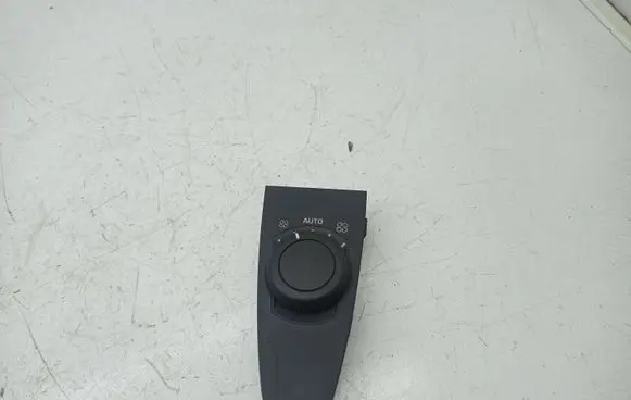 Citroen C4 Grand Picasso Interior fan control switch 9659796877