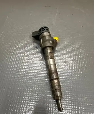 BMW 5 F10 F11 Fuel injector 8506548