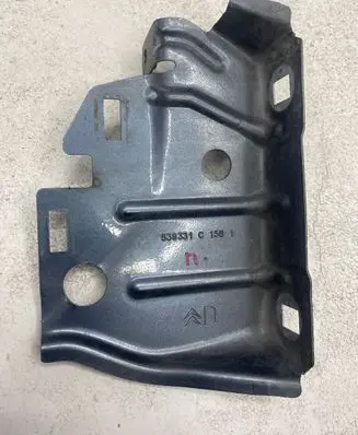 Citroen C4 Grand Picasso Fender mounting bracket 538331