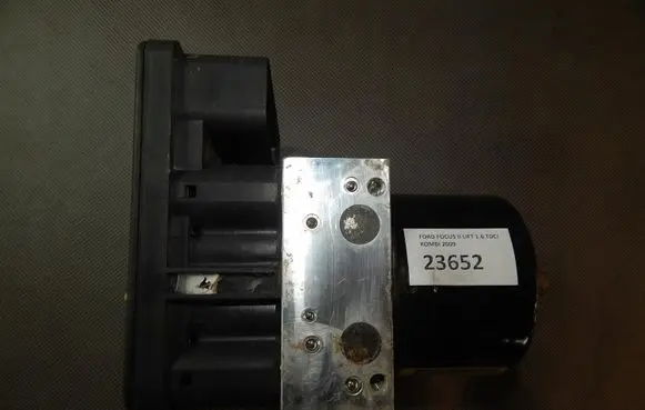 Ford Focus ABS Pump 8M512C405CA