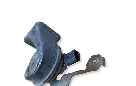 Skoda Octavia Mk2 (1Z) Horn signal 703881157