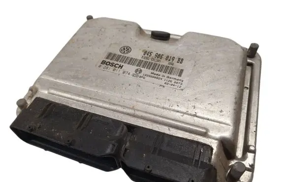 Seat Ibiza III (6L) Engine control unit/module 045906019BB 0281011074