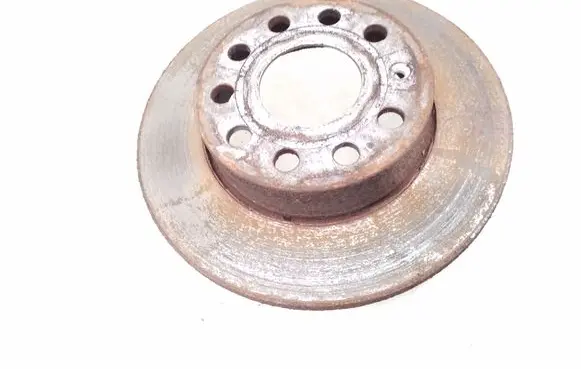 Volkswagen Golf V Rear brake disc