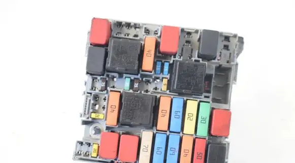 Alfa Romeo Giulietta Fuse box set 50526939