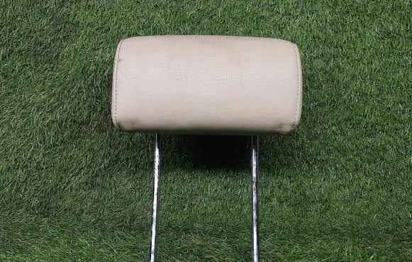 Audi Q7 4L Rear seat headrest 8P4010353