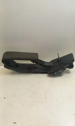 Mercedes-Benz E W211 Accelerator throttle pedal A2113000904 2113000904
