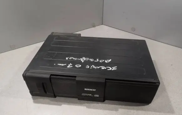 Renault Scenic II - Grand scenic II CD/DVD changer 8200002589A AL054453446 8200002656B