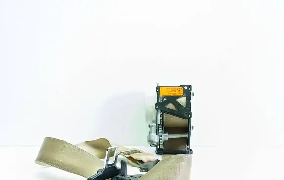 BMW X5 E70 Front seatbelt