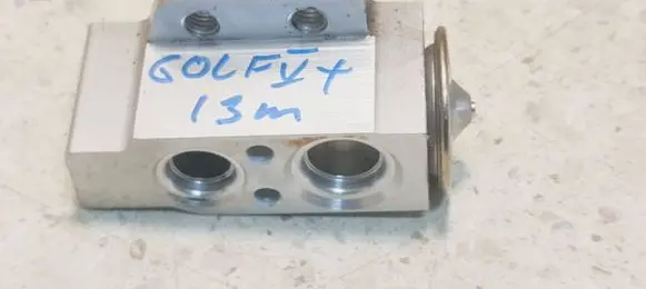 Volkswagen Golf Plus Air conditioning (A/C) expansion valve 1K0820679 CZ4475002251