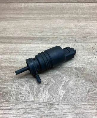 BMW 3 E46 Windscreen/windshield washer pump 8364516 1813914725