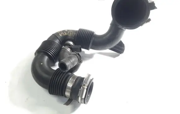 Audi A8 S8 D3 4E Air intake hose/pipe 057129609B