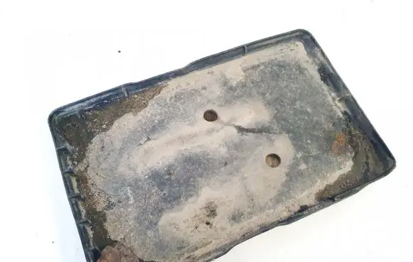 Battery box tray