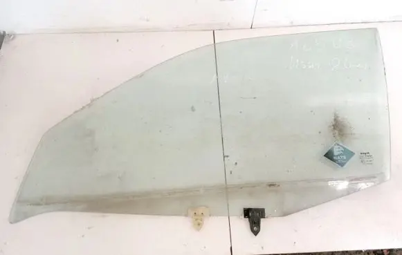 Nissan Primera Front door window glass four-door