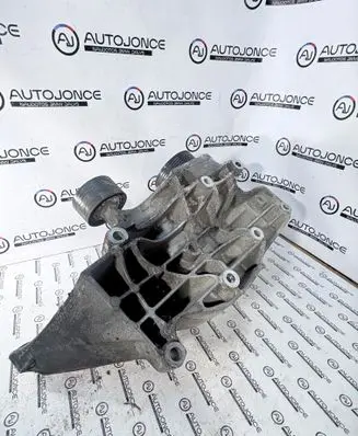 BMW 3 E90 E91 Generator/alternator bracket 7802639