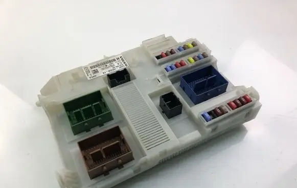Volvo S60 Fuse box set 31327994AA