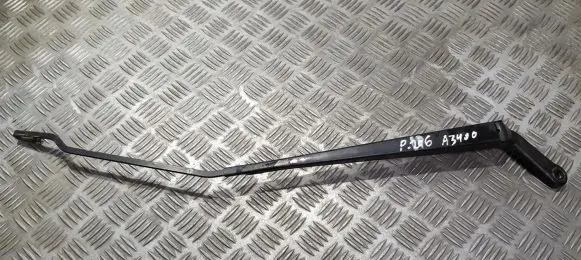 Peugeot 206 Front wiper blade arm